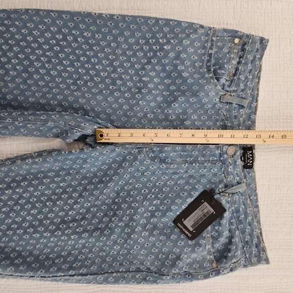 Boohoo Man Distressed Pull Texture Skate Jeans Men's 36x32 NEW Relaxed Fit NWT - Picture 15 of 16